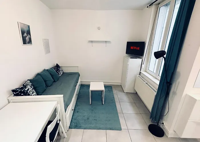 Stylé Avec Wifi, Terrasse, Proche Gares *