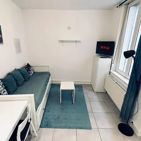 Stylé Avec Wifi, Terrasse, Proche Gares *